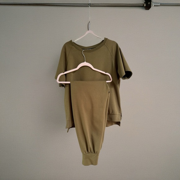 PrettyGarden Pants - Casual Tan 2 piece lounge set in great condition